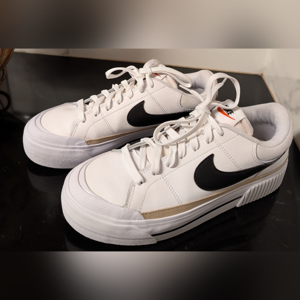 Nike Court Legacy Lift Platform Sneakers Size 9 Like New MSRP $94.99 - Picture 6 of 12